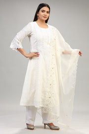 Hadiya White Cotton Embroidered Suit Set