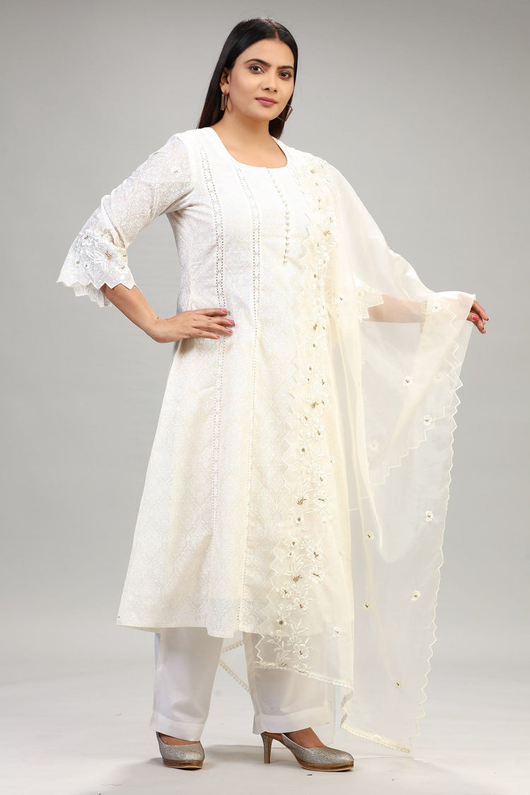 Hadiya White Cotton Embroidered Suit Set