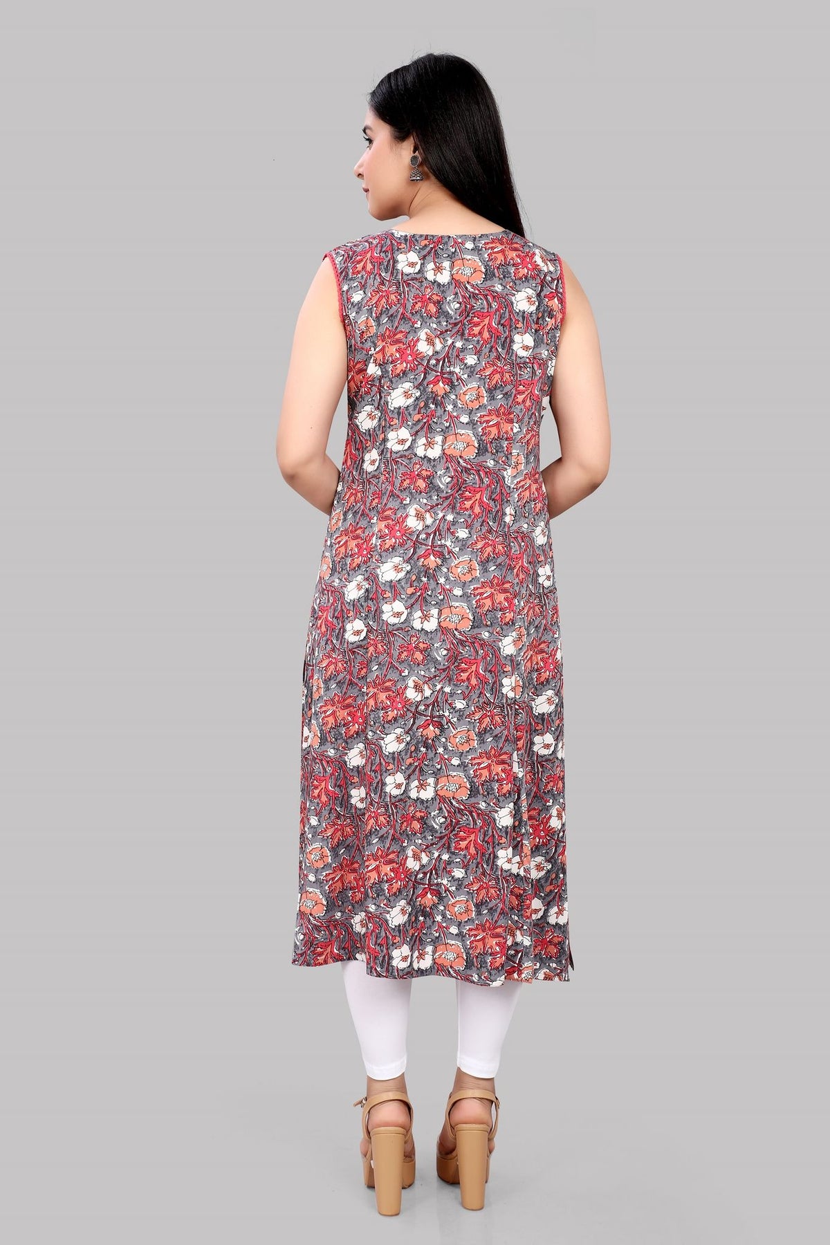 Haseena Gray & Off White Jaipuri Cotton Sleeveless Kurti