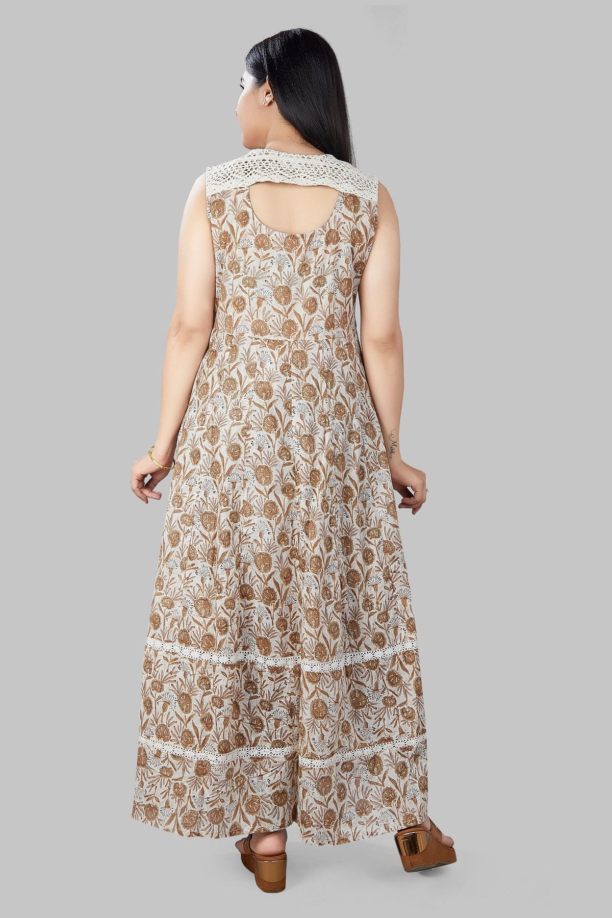 Manar Cream Jaipuri Cotton Printed Sleeves Kurti