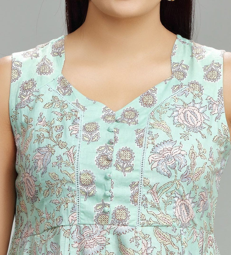 Nandita Pastel Green Cotton Sleeves Kurti