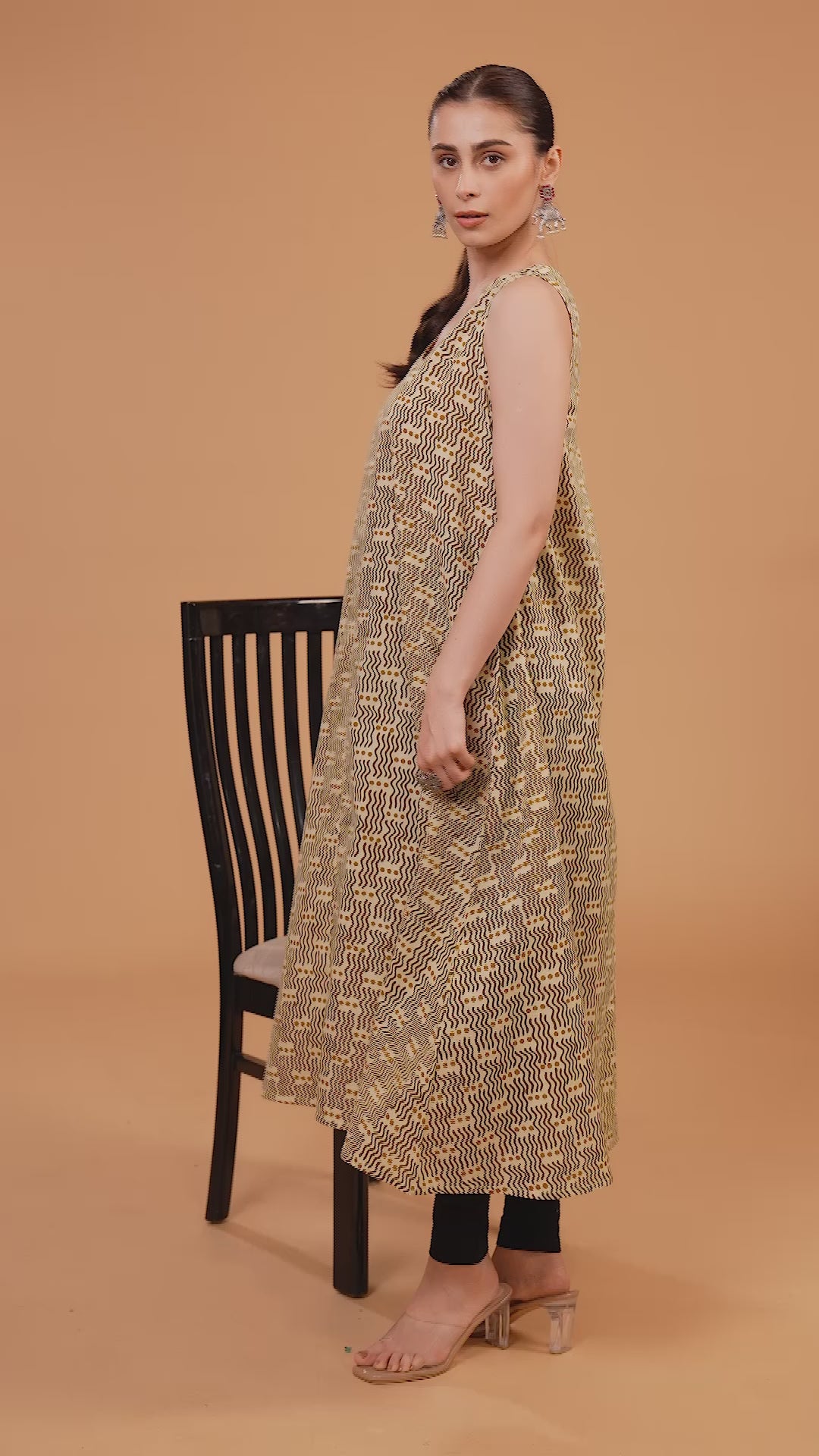 Cream Cotton A Line Printed Sleeveless Kurta