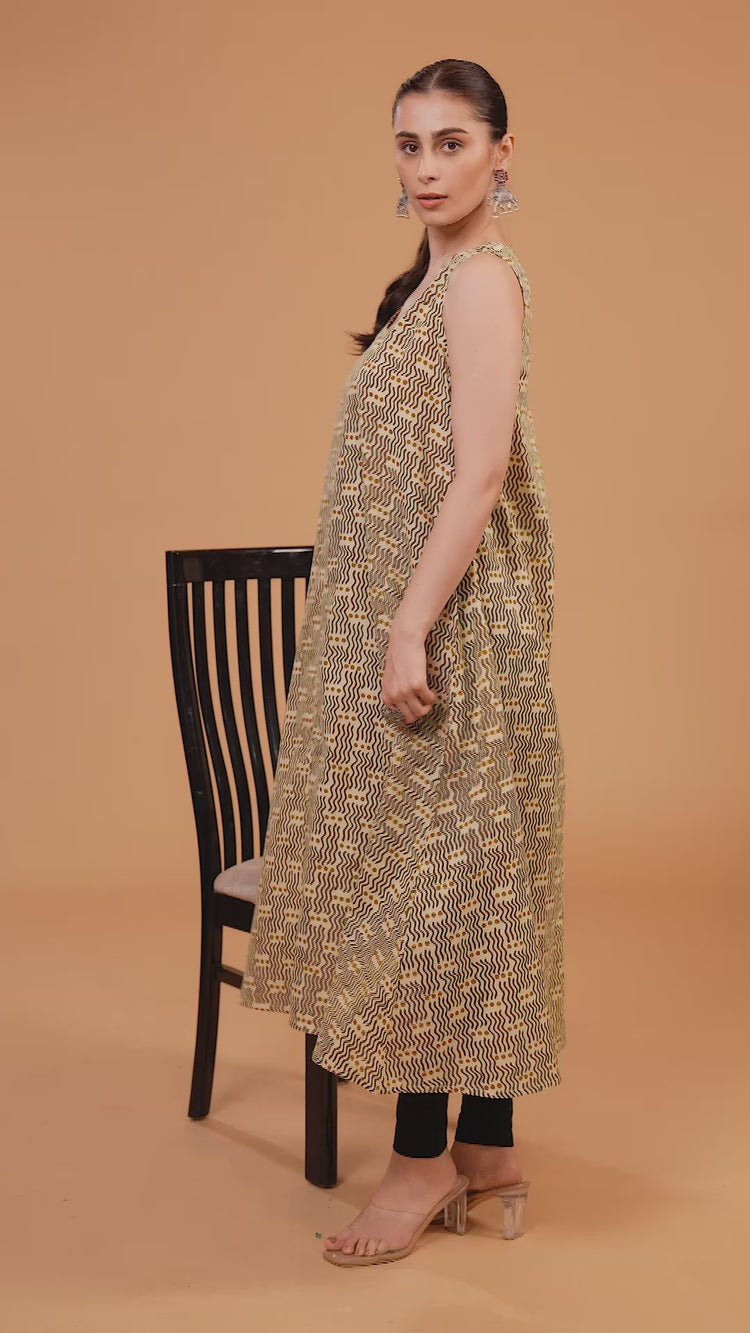 Cream Cotton A Line Printed Sleeveless Kurta