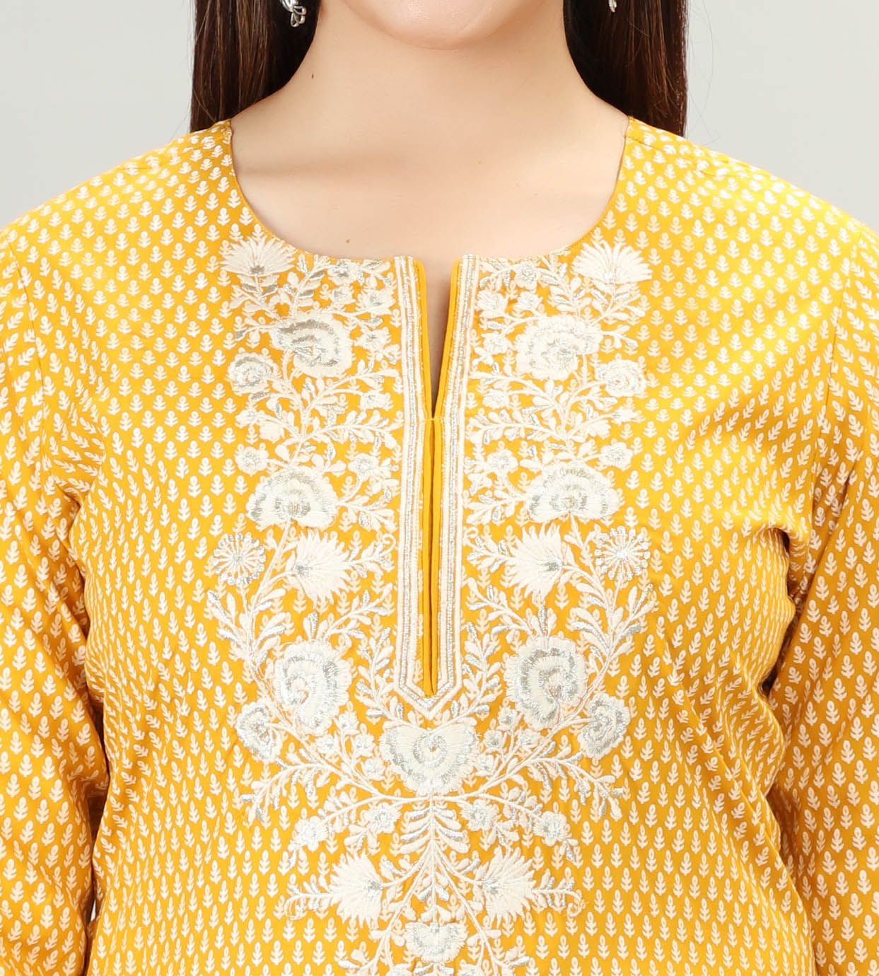 Vihana Yellow Cotton Embroidered Straight Kurta